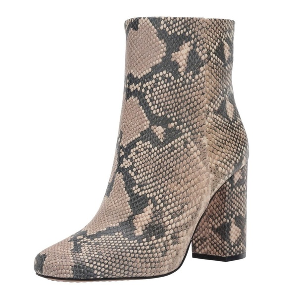 Sz. 8.5 Vince Camuto Dannia Leather Snakeskin Print Boots in Natural - Picture 2 of 16